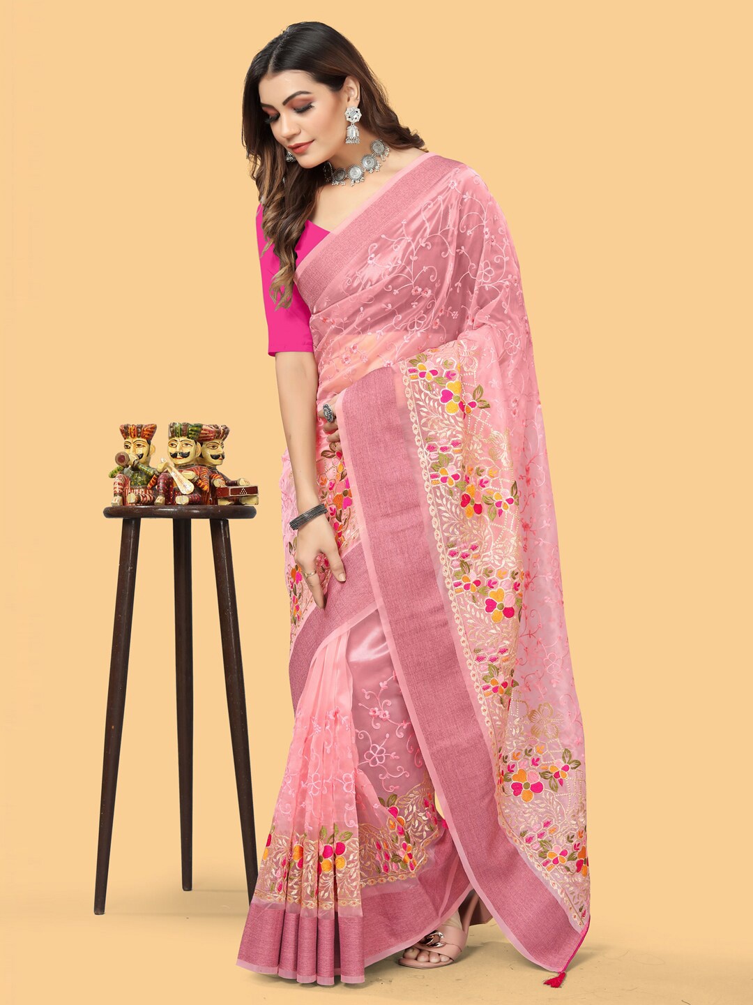 

Sangria Pink & White Floral Embroidered Zari Organza Bagh Sarees