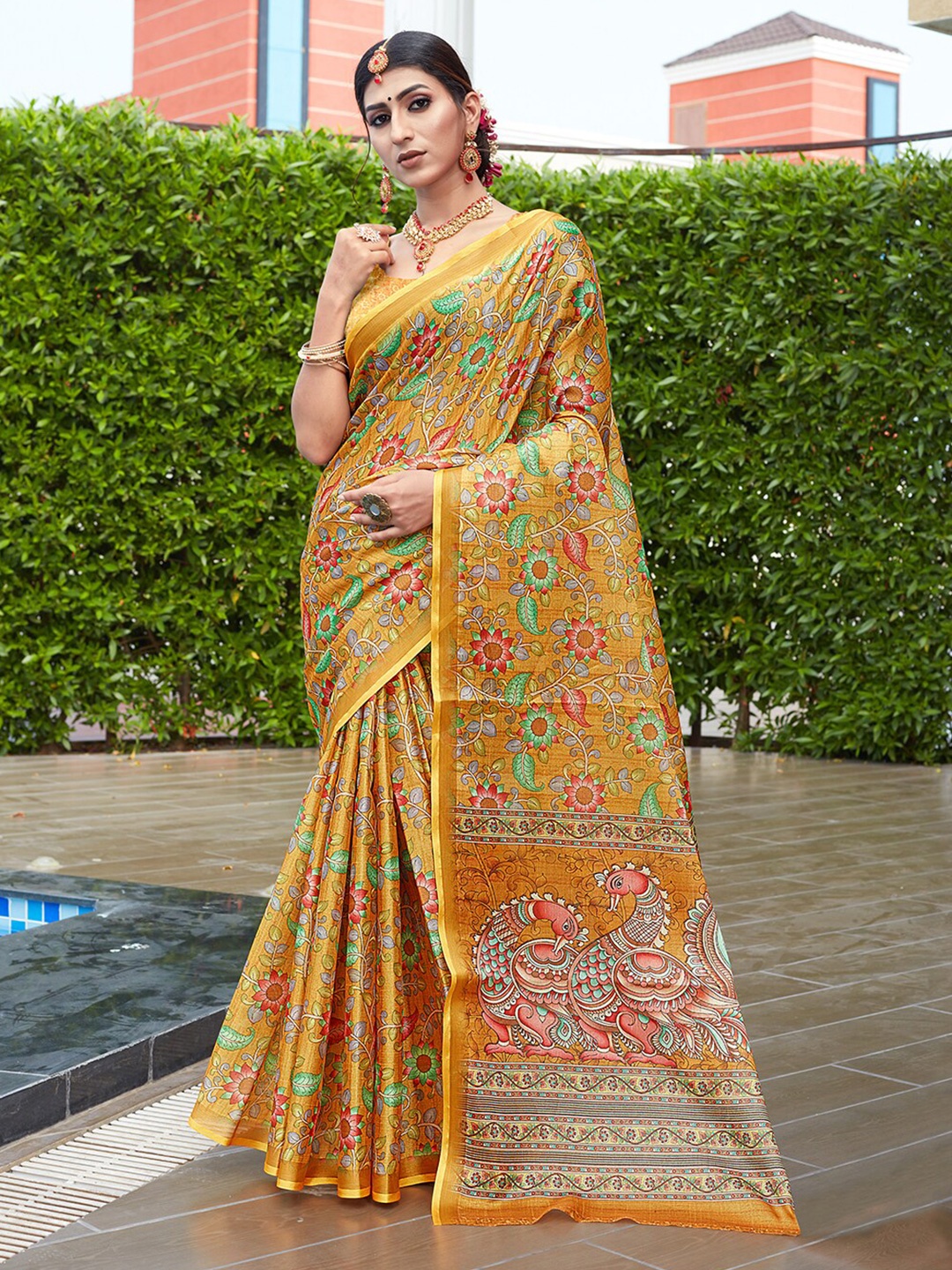 

Pisara Floral Printed Silk Cotton Saree, Mustard