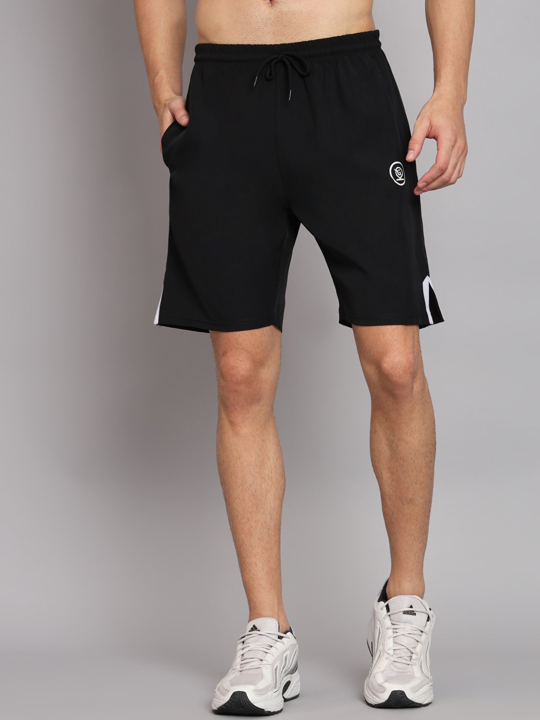 

GLITO Men Mid-Rise Sports Shorts, Black