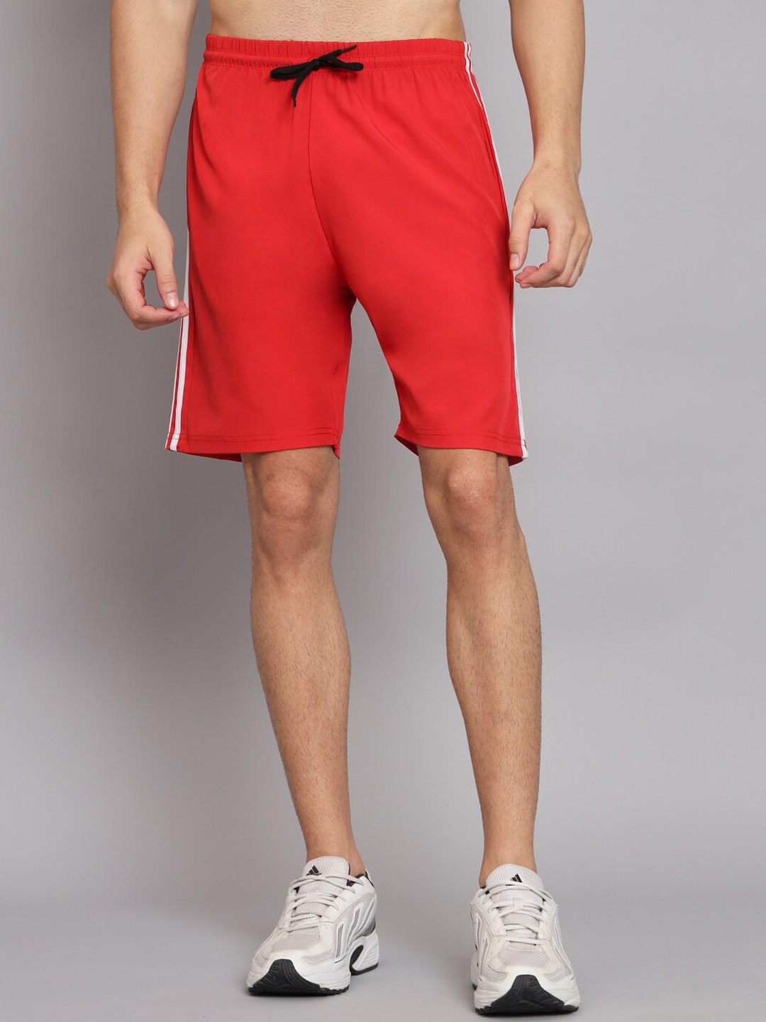 GLITO Men Mid-Rise Sports Shorts, Red