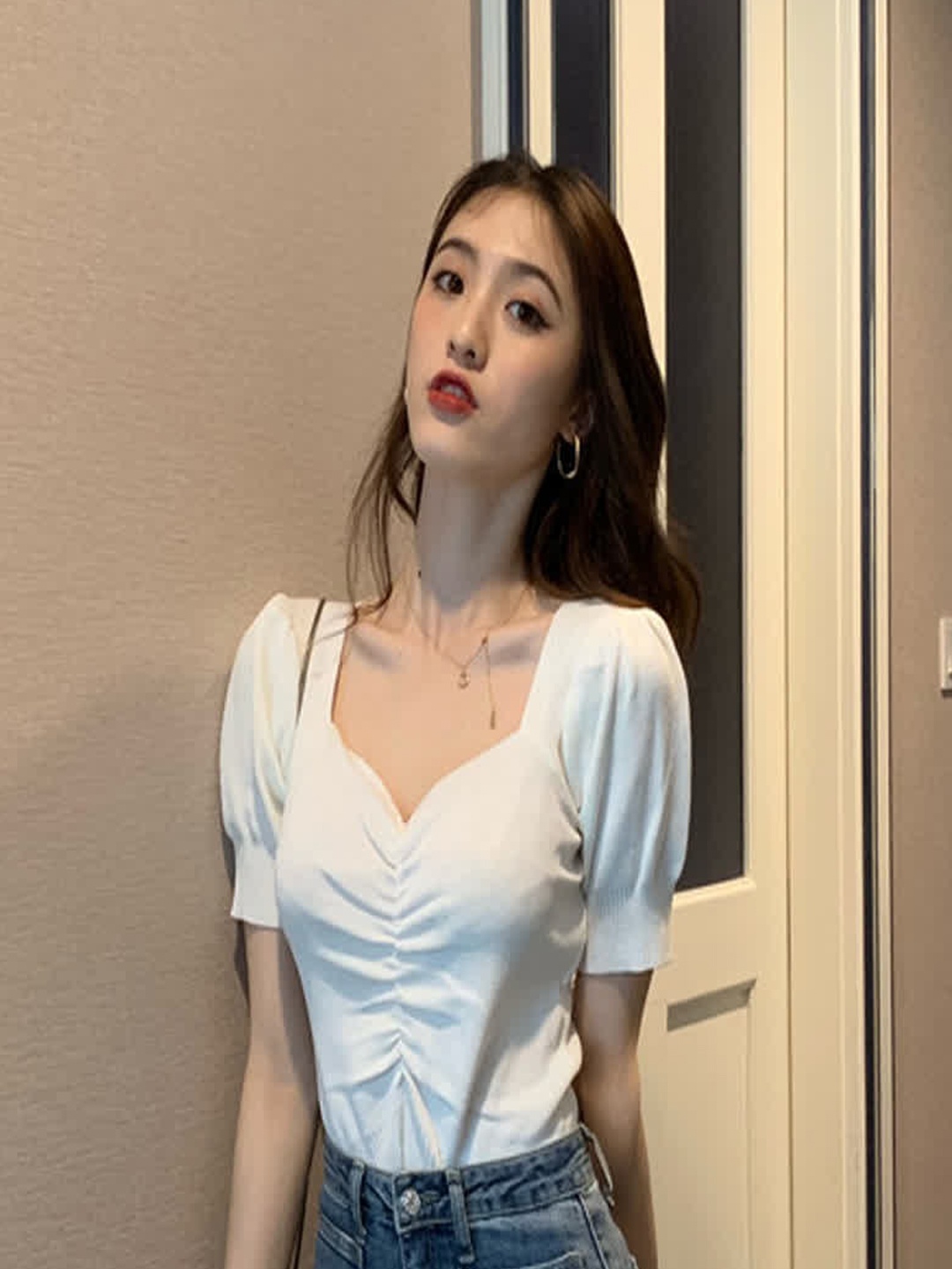 

LULU & SKY Sweetheart Neck Puff Sleeves Top, White