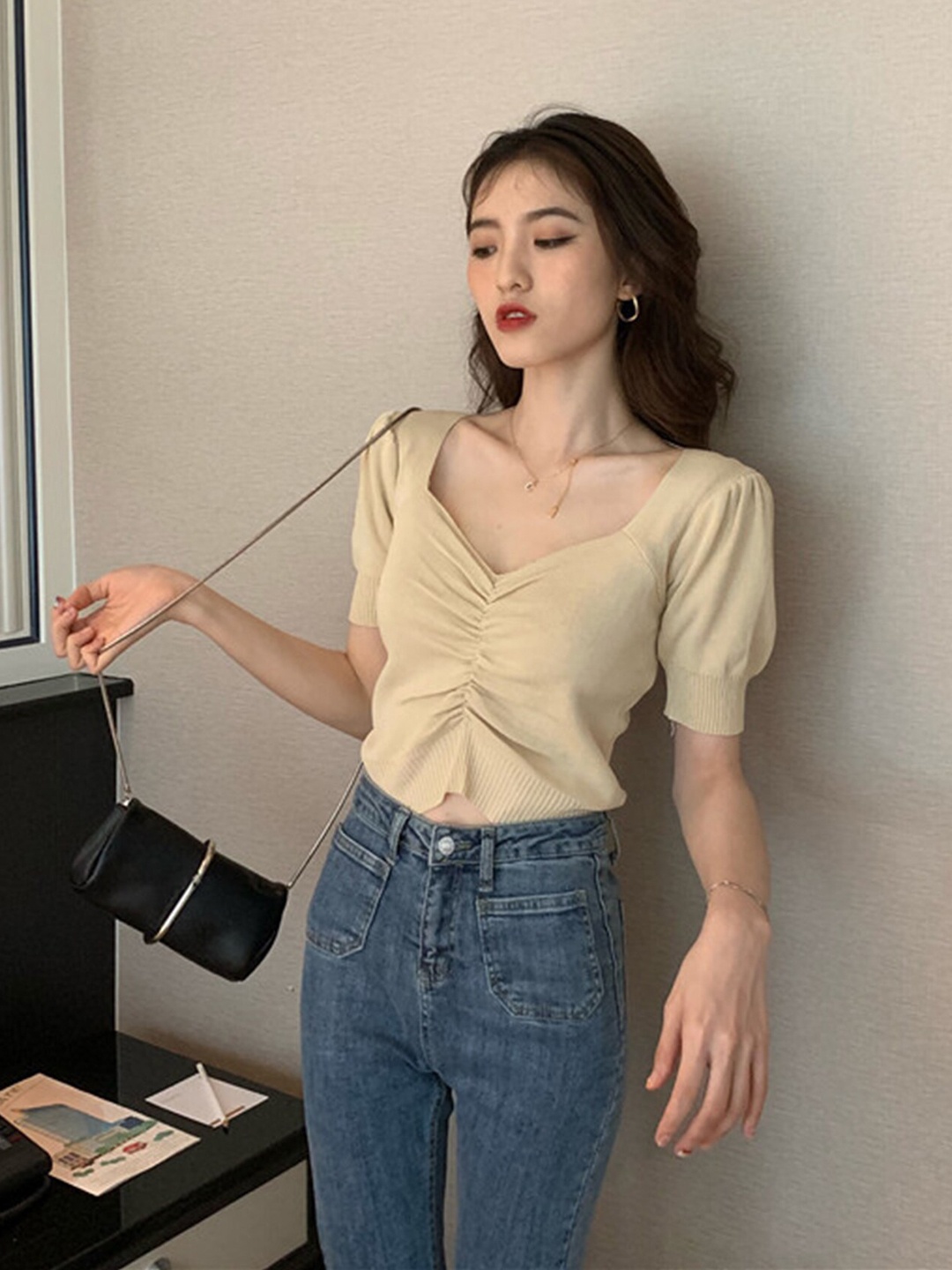 

LULU & SKY Sweetheart Neck Puff Sleeves Top, Off white