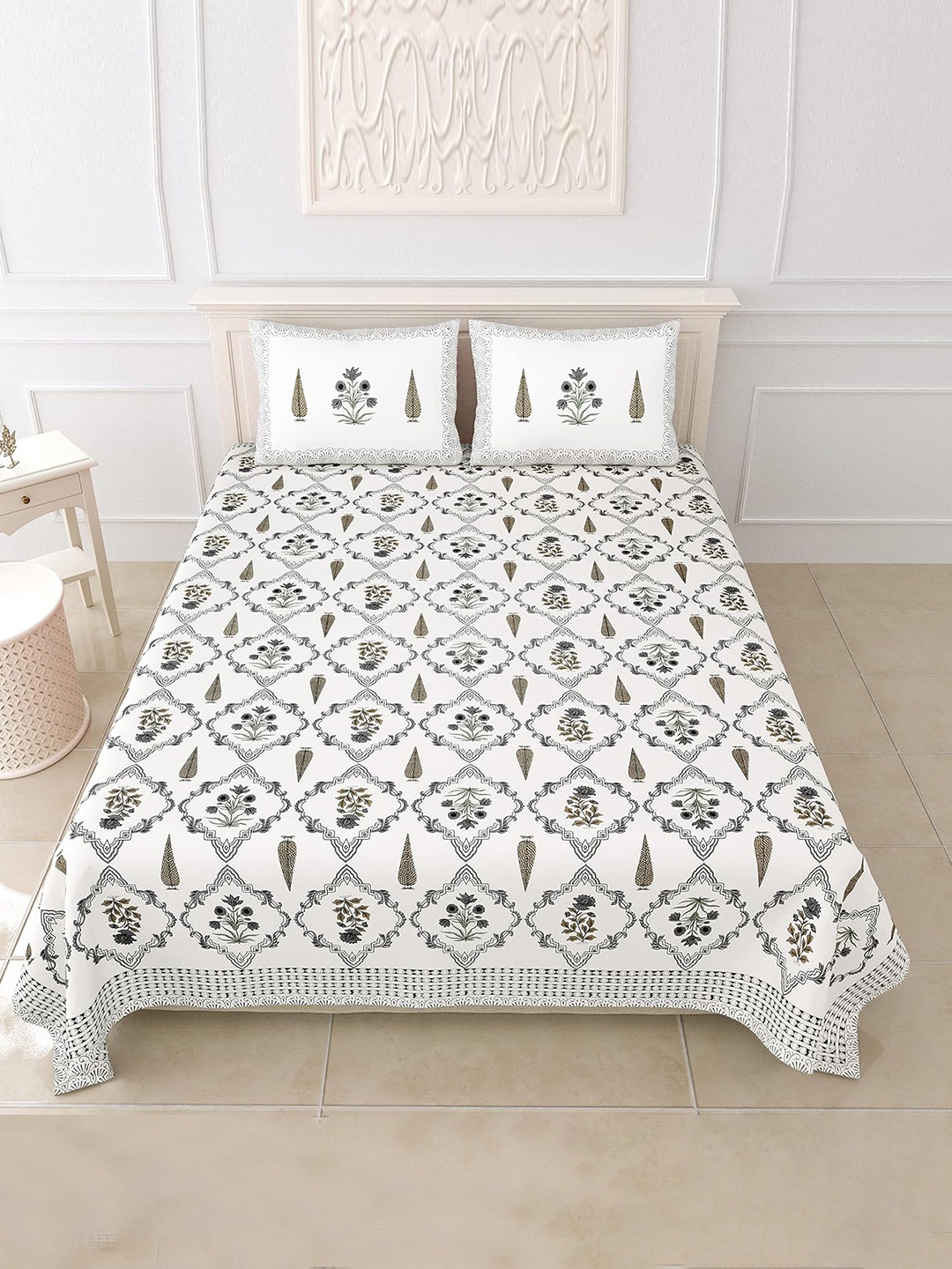 

BRASK INDIA White & Black Floral Cotton 300 TC King Bedsheet With 2 Pillow Covers
