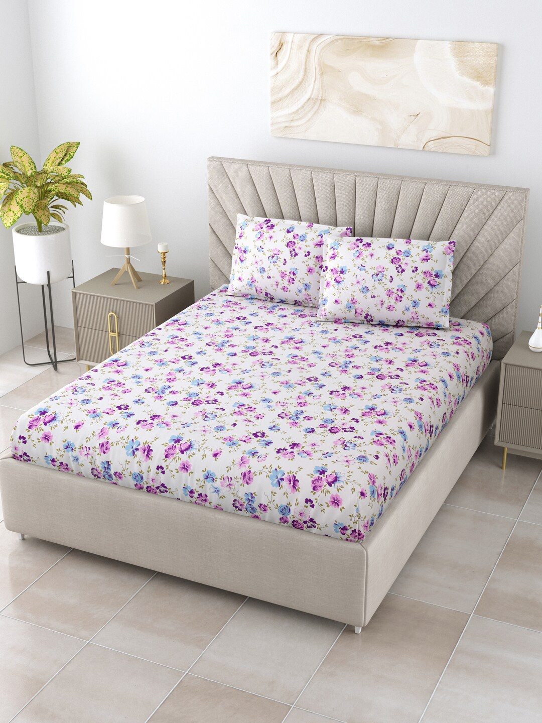 

BOMBAY DYEING Florentine Purple Floral Cotton 144 TC King Bedsheet & 2 Pillow Covers