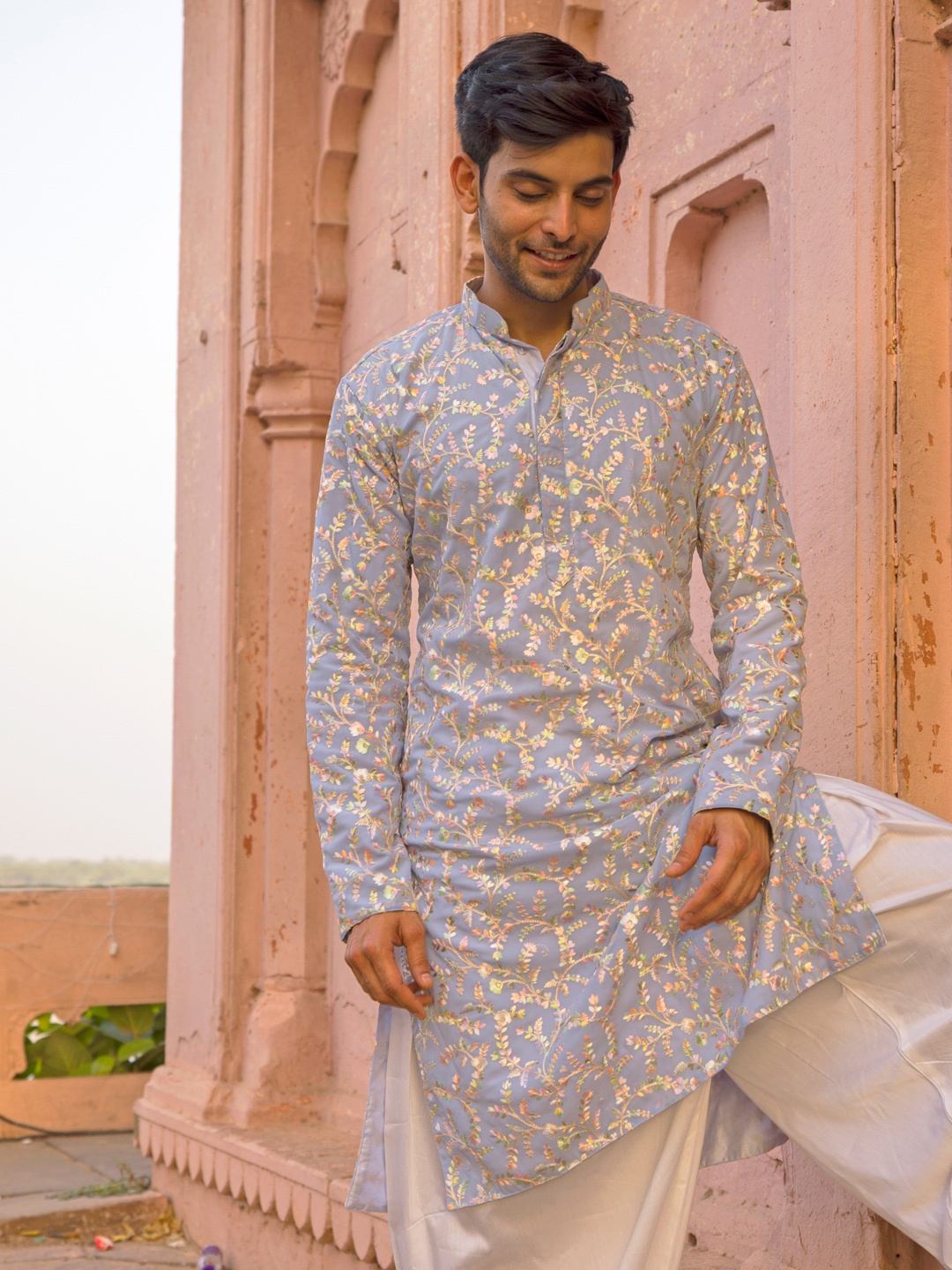 

VASTRAMAY Floral Embroidered Thread Work Georgette Straight Kurta, Lavender