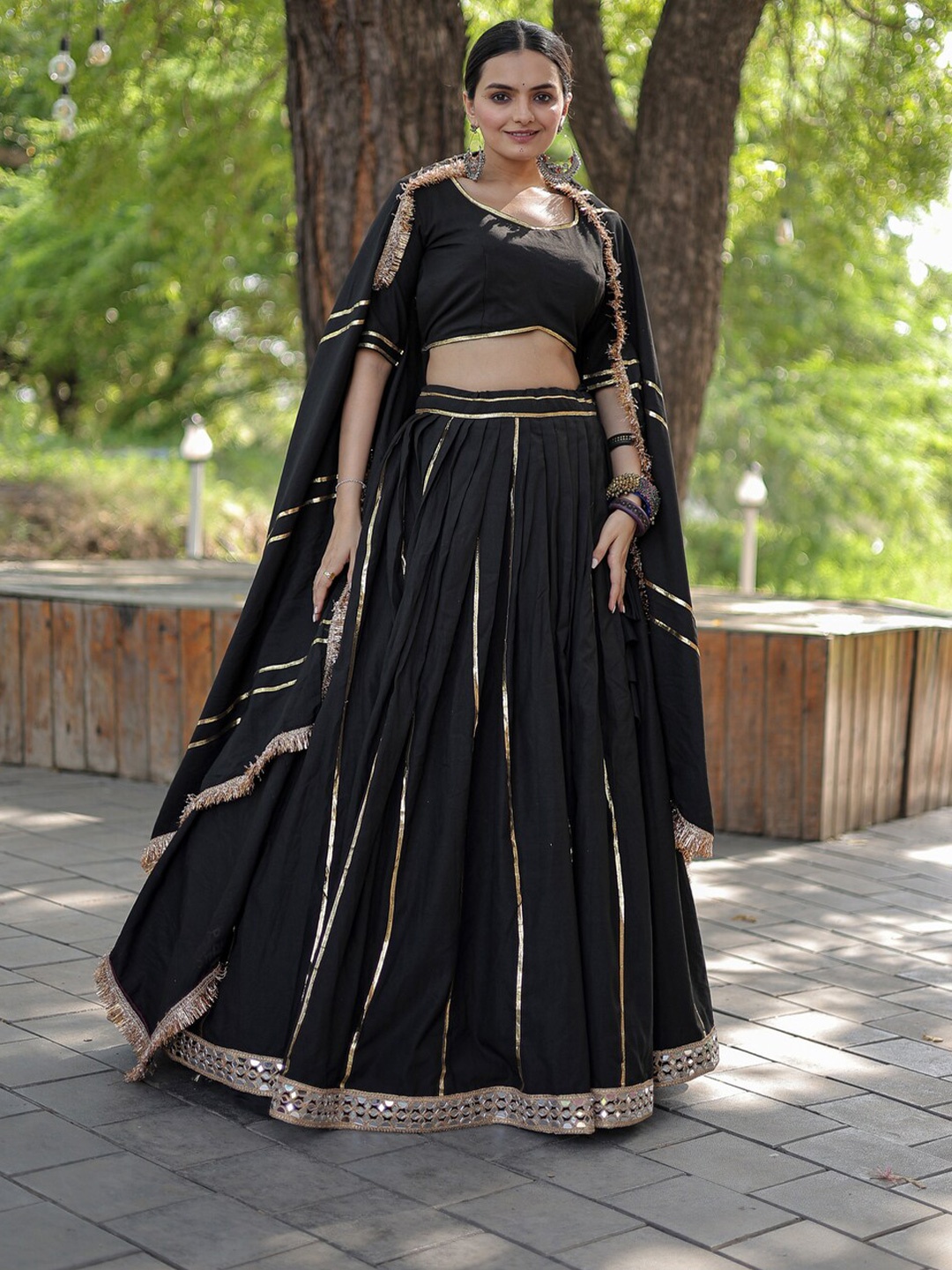 

PMD Fashion Ready to Wear Lehenga & Blouse With Dupatta, Black