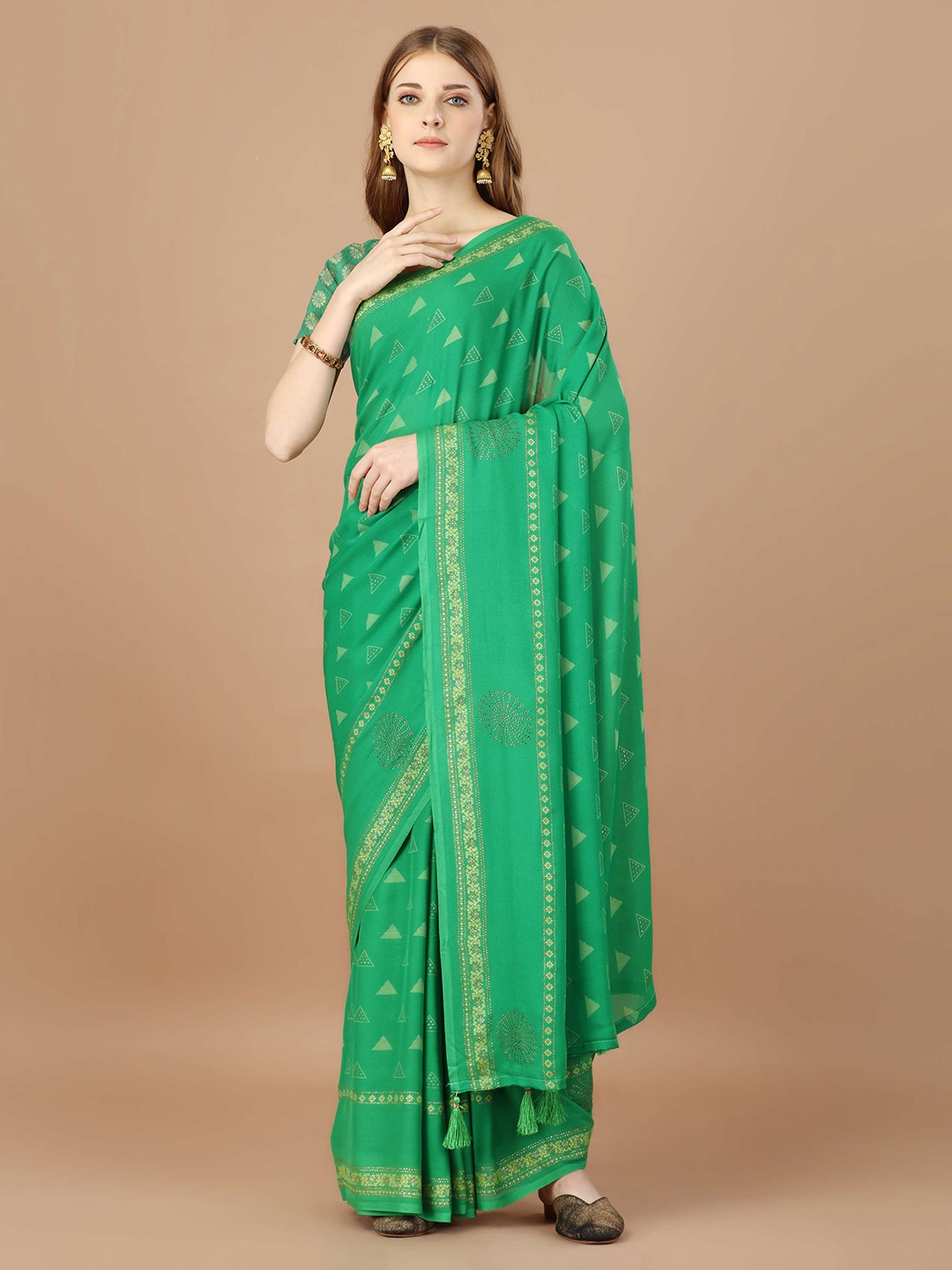 

Mitera Green & Gold-Toned Geometric Printed Pure Georgette Saree