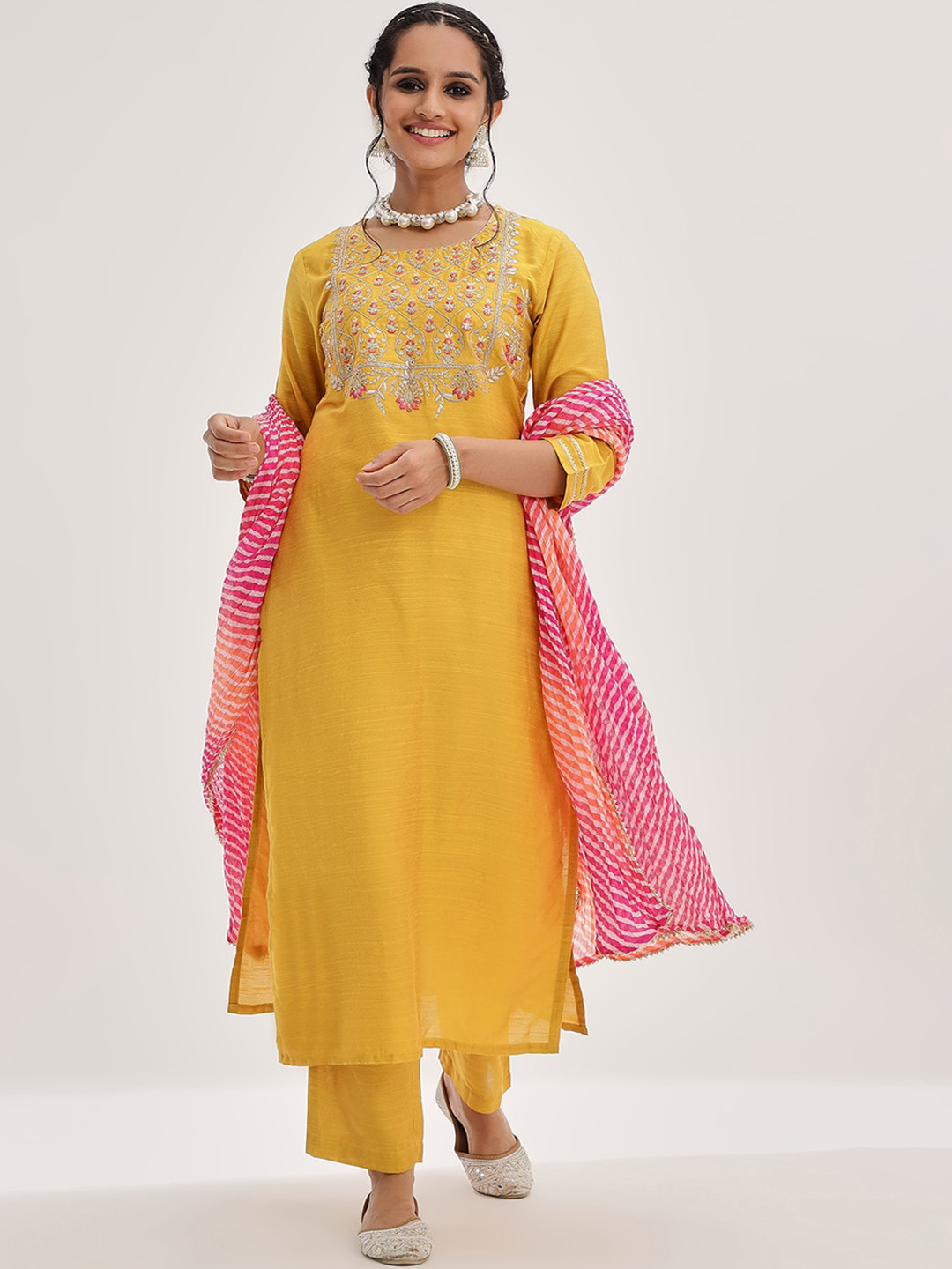 

Varanga Ethnic Motifs Yoke Design Sequinned Kurta & Trousers With Dupatta, Yellow