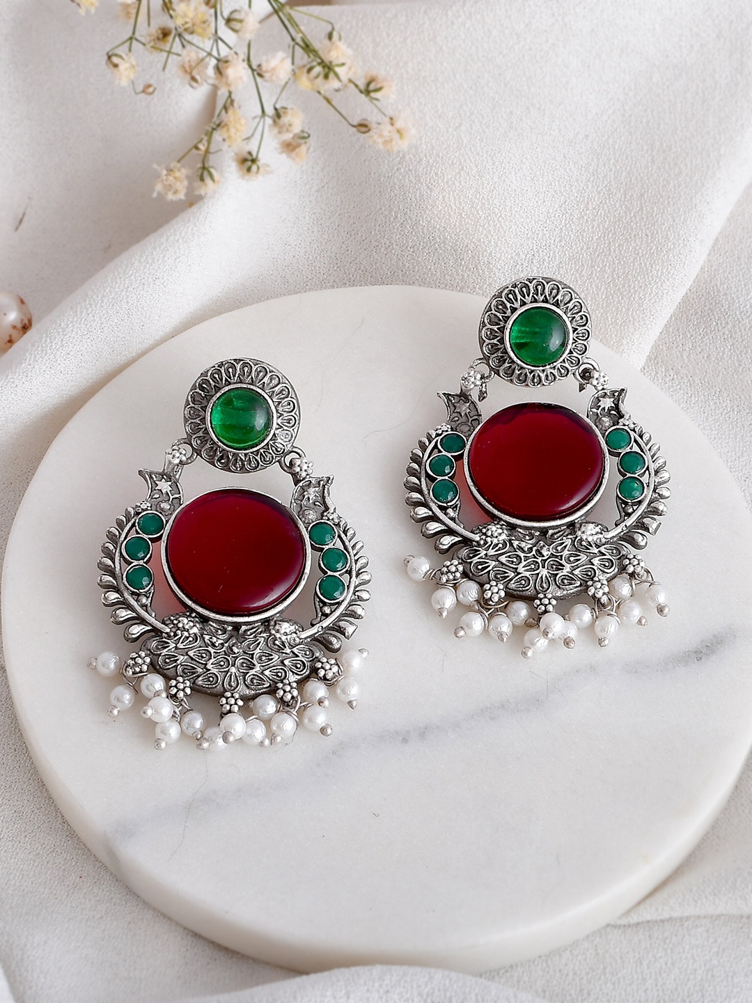 

DASTOOR Silver-Plated Oxidised Contemporary Drop Earrings