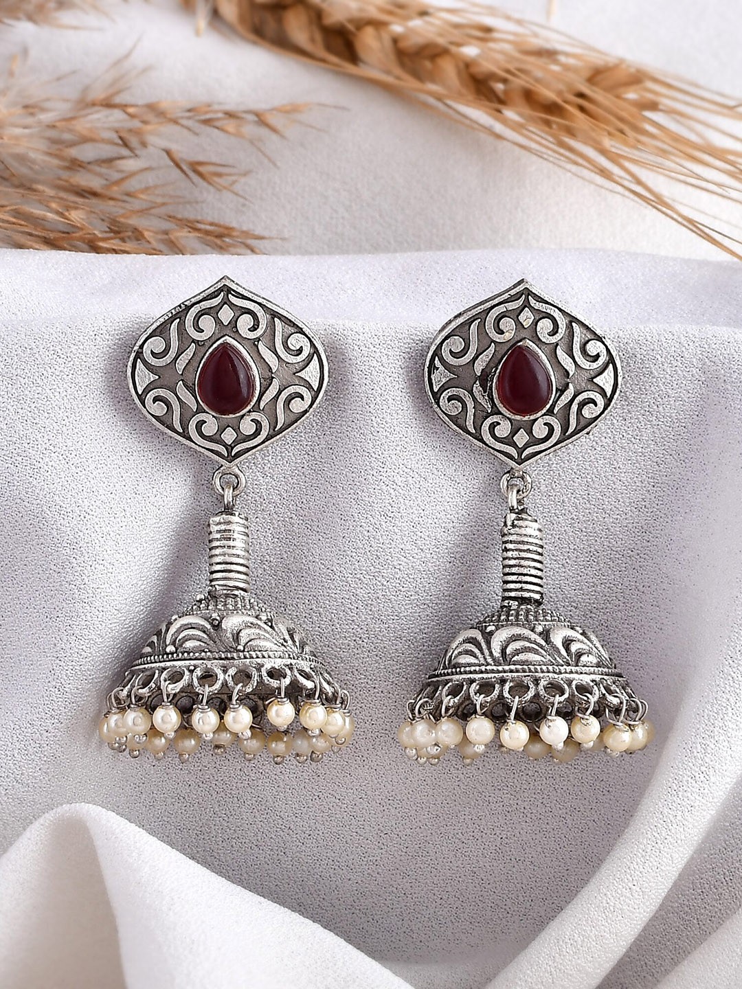 

DASTOOR Silver-Plated Oxodised Beaded Contemporary Jhumkas