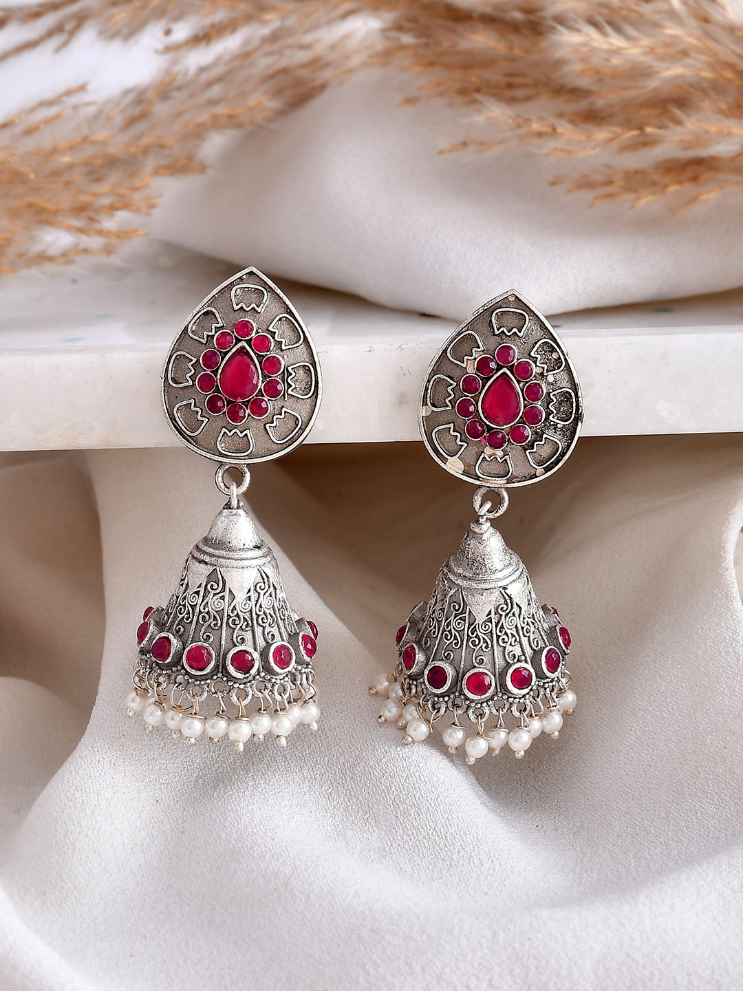 

DASTOOR Silver-Plated Oxodised Beaded Contemporary Jhumkas