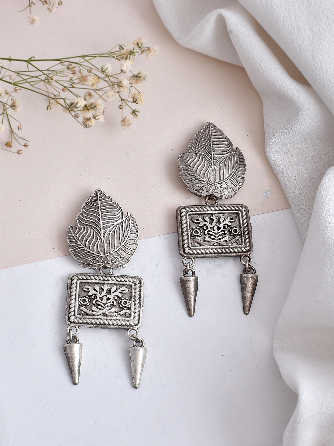 

DASTOOR Oxidise Silver Plated Drop Earrings
