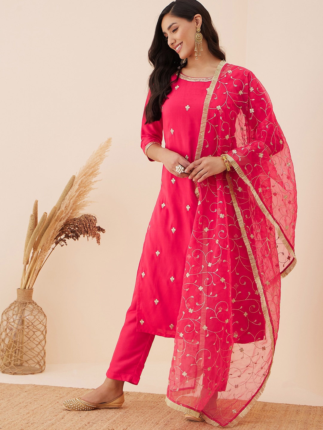

Inddus Ethnic Motifs Embroidered Regular Sequinned Kurta With Trousers & Dupatta, Magenta