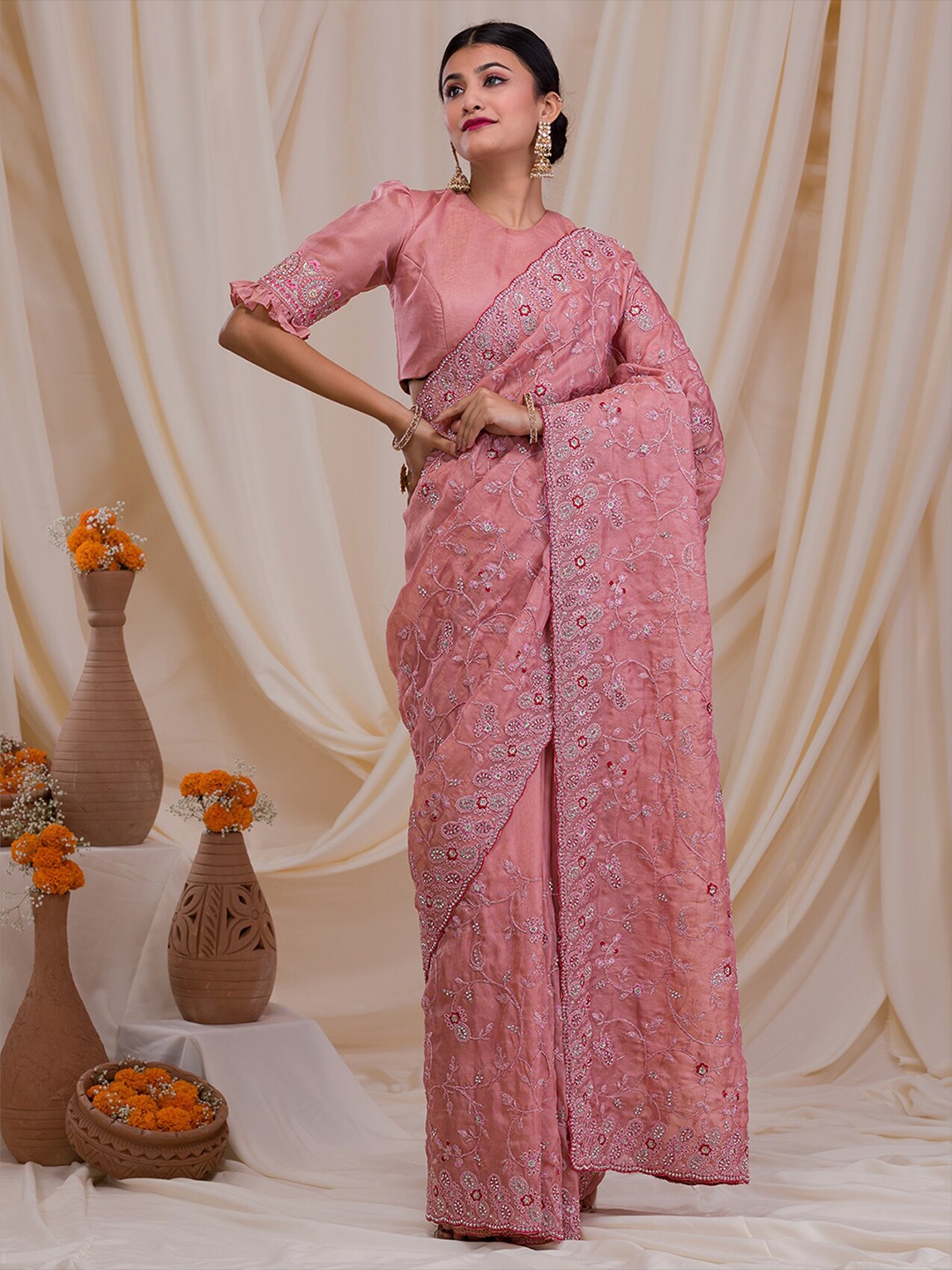 

Koskii Floral Embellished Embroidered Supernet Saree, Pink