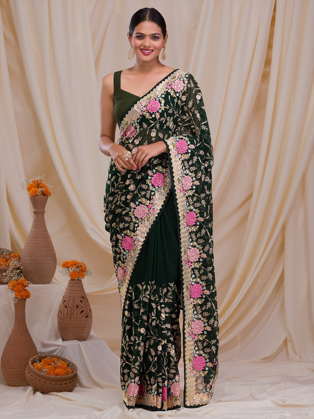 

Koskii Floral Embroidered Saree, Green