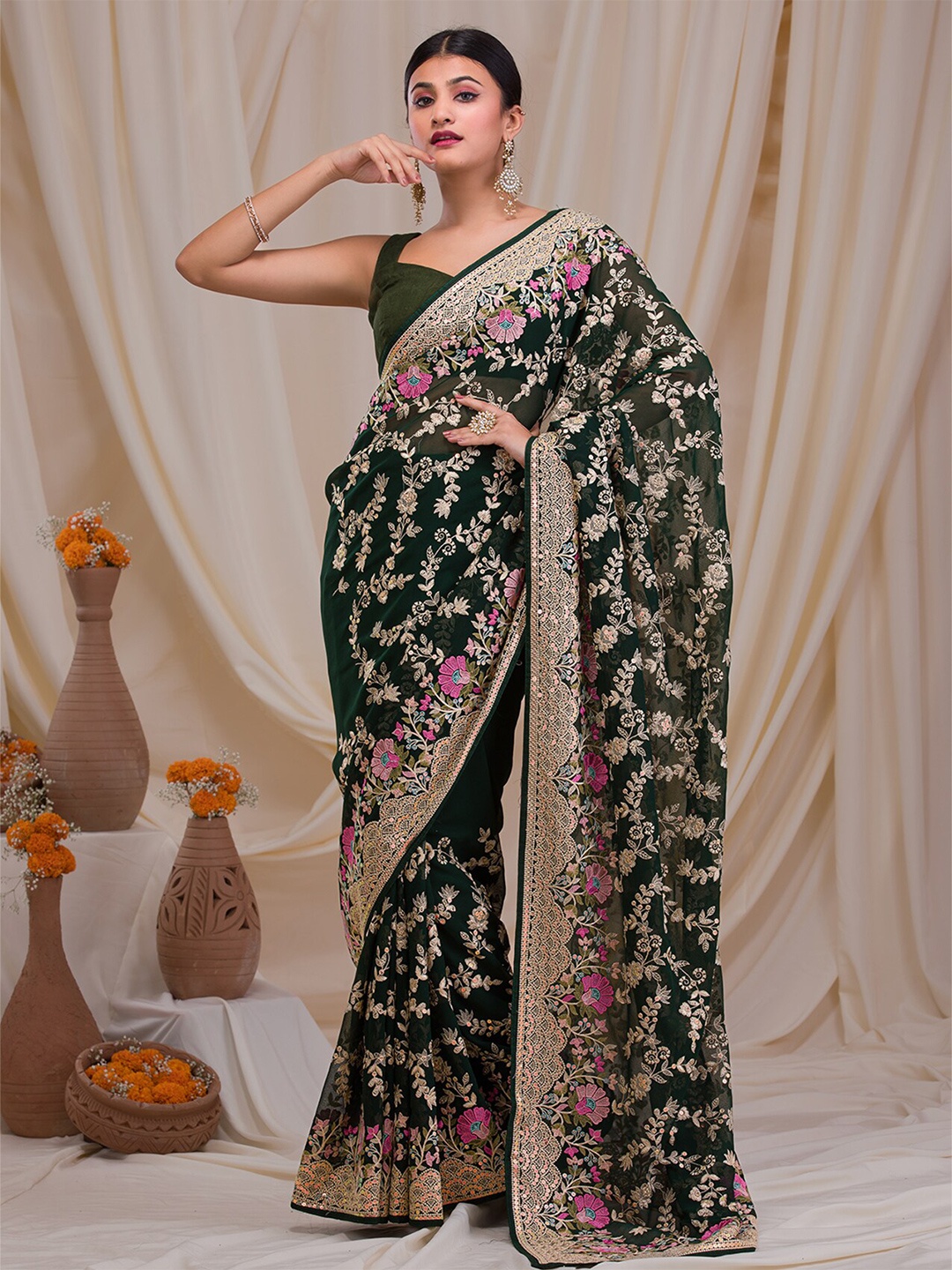 

Koskii Floral Embroidered Saree, Green