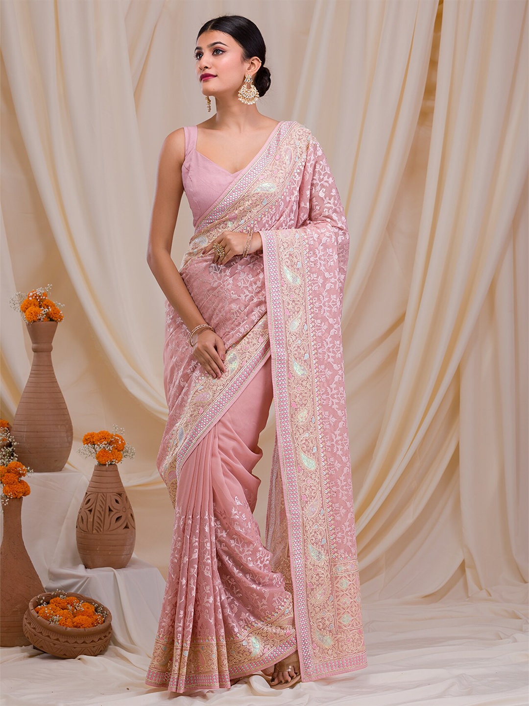 

Koskii Floral Embroidered Sequinned Saree, Peach