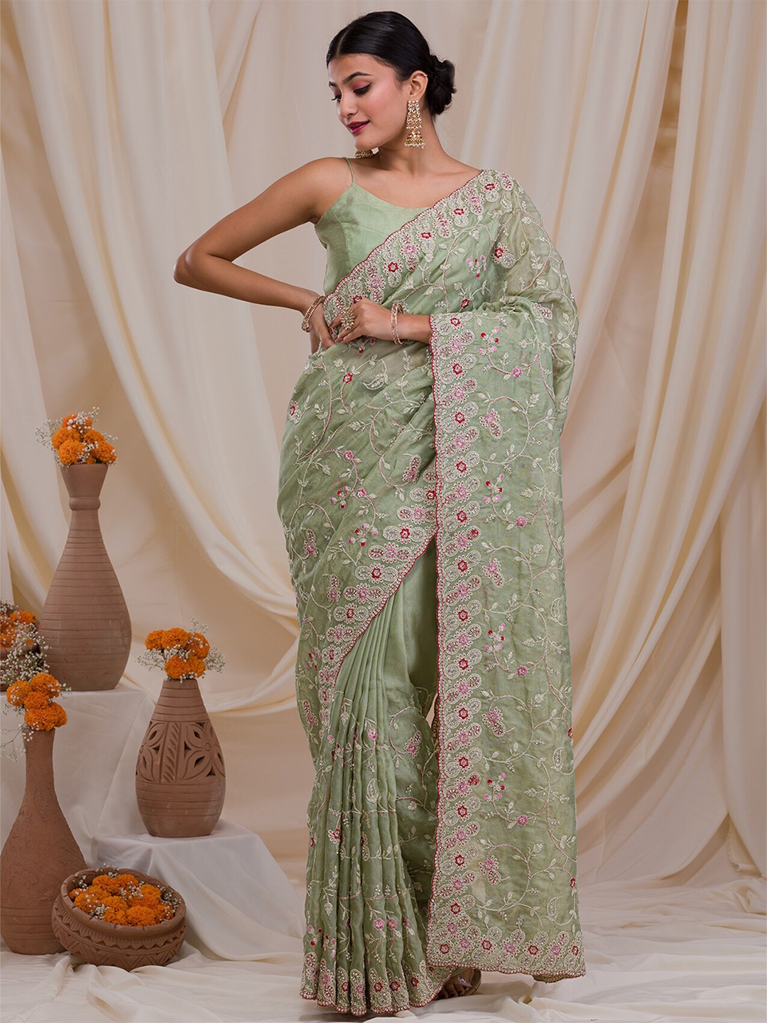 

Koskii Floral Embroidered Sequinned Saree, Green