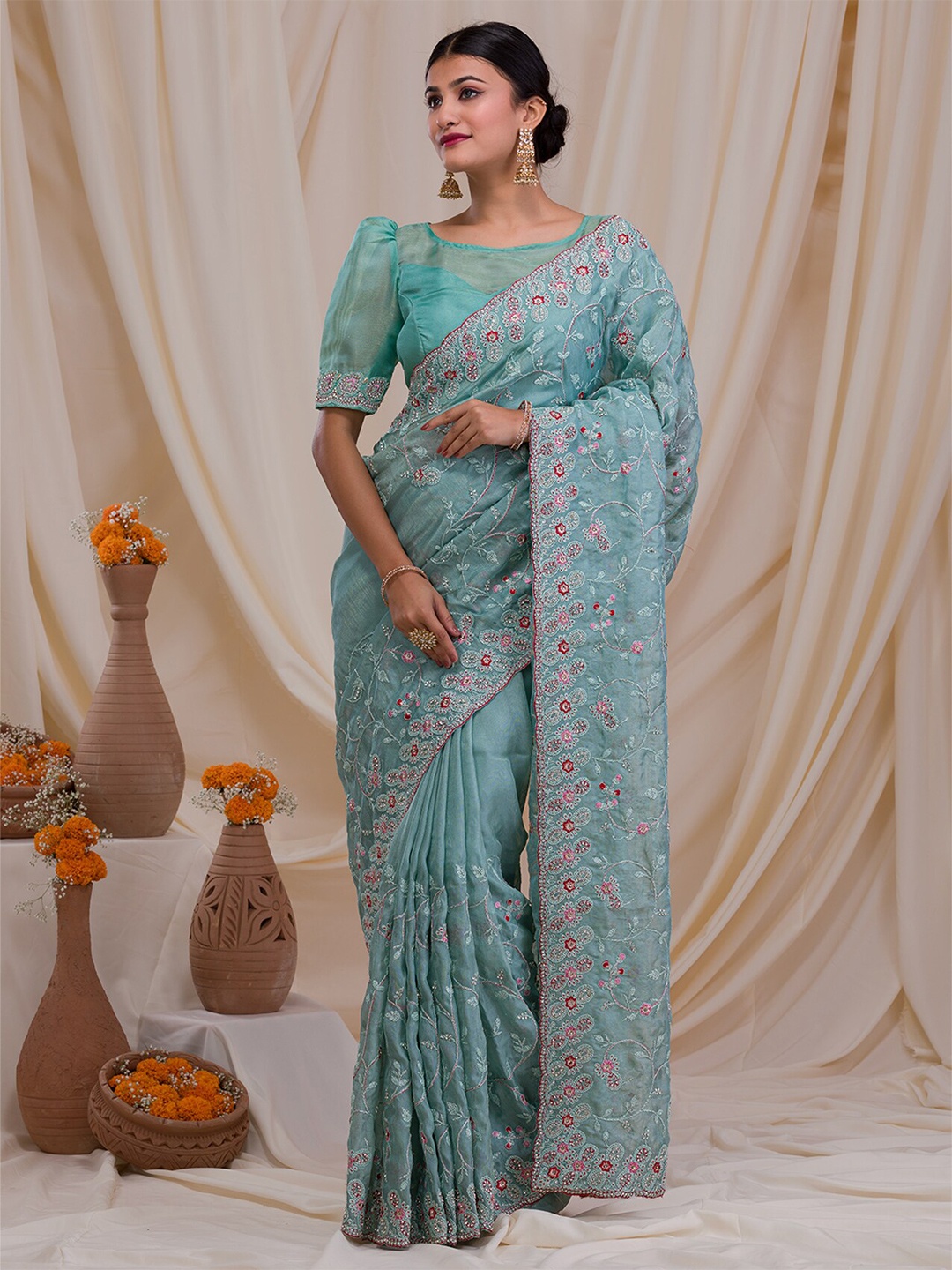 

Koskii Floral Embroidered Supernet Saree, Green