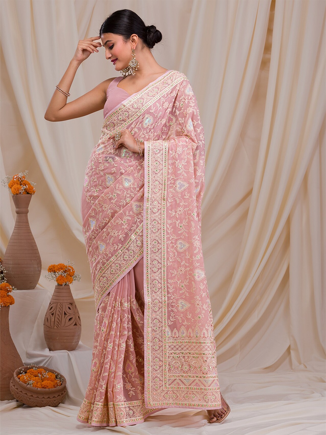 

Koskii Floral Embroidered Saree, Pink