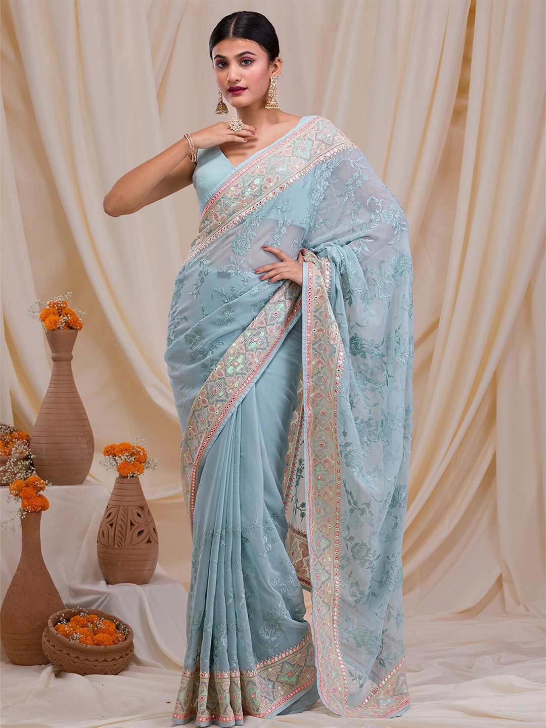 

Koskii Floral Embroidered Sequinned Saree, Green