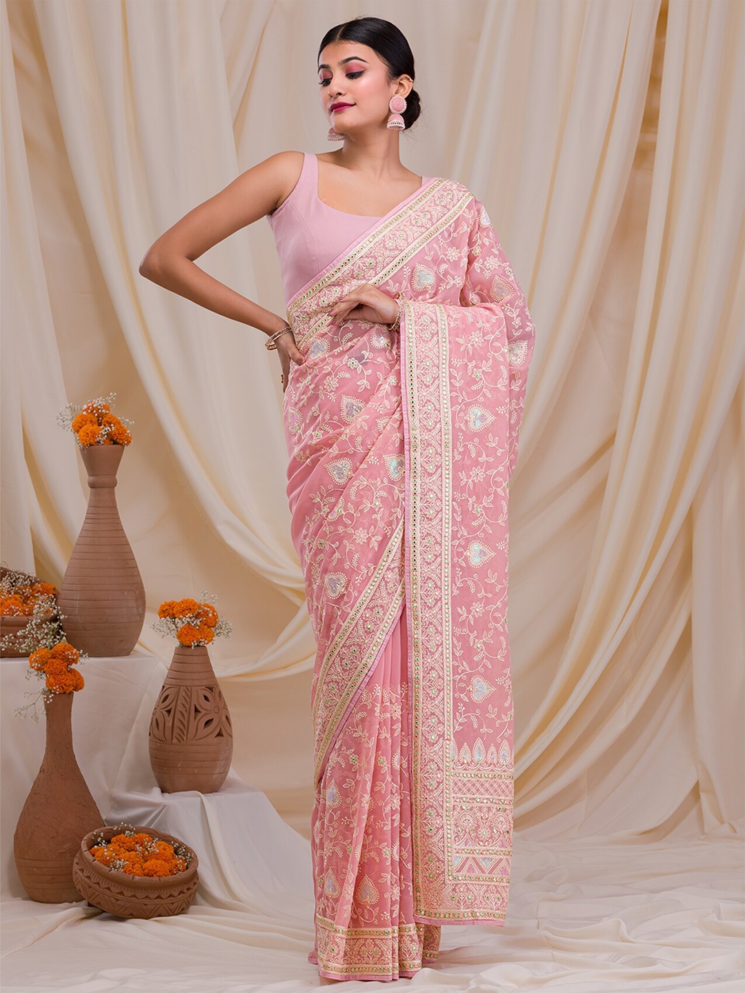 

Koskii Floral Embroidered Sequinned Saree, Pink