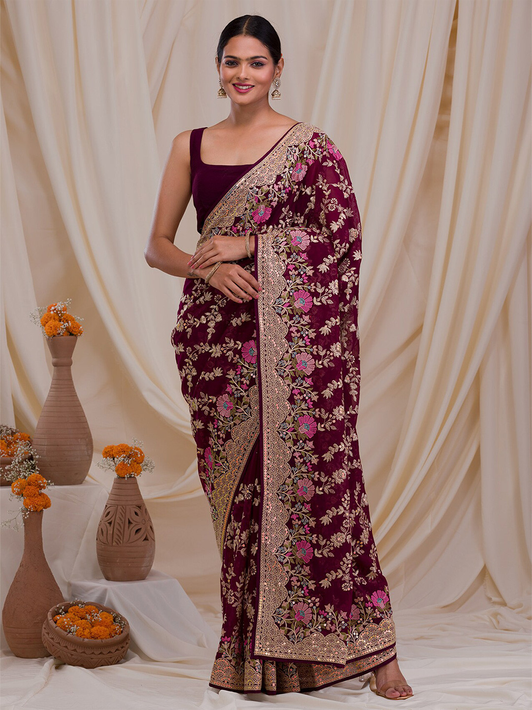 

Koskii Floral Embroidered Saree, Green