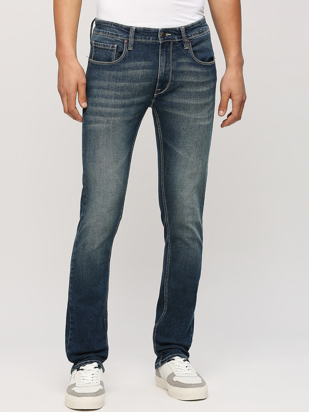 

Pepe Jeans Men Blue Slim Fit Heavy Fade Stretchable Jeans