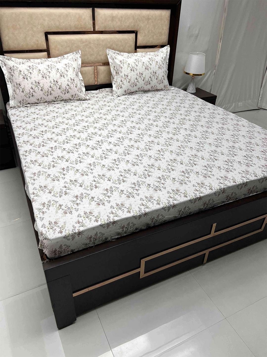 

Pure Decor Cotton King Size Fitted Double Bed Bedsheet With 2 Pillow Covers 6 X 6.3 X 1 ft, Brown