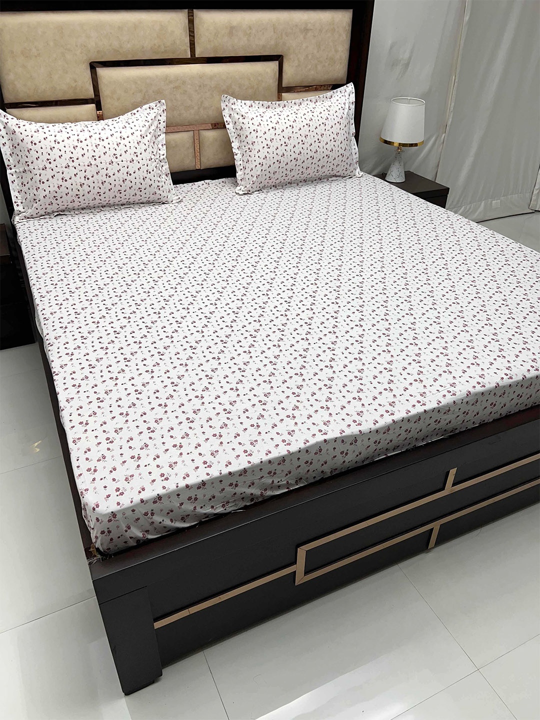 

Pure Decor Cotton King Size Fitted Double Bed Bedsheet With 2 Pillow Covers 6 X 6.3 X 1 ft, White
