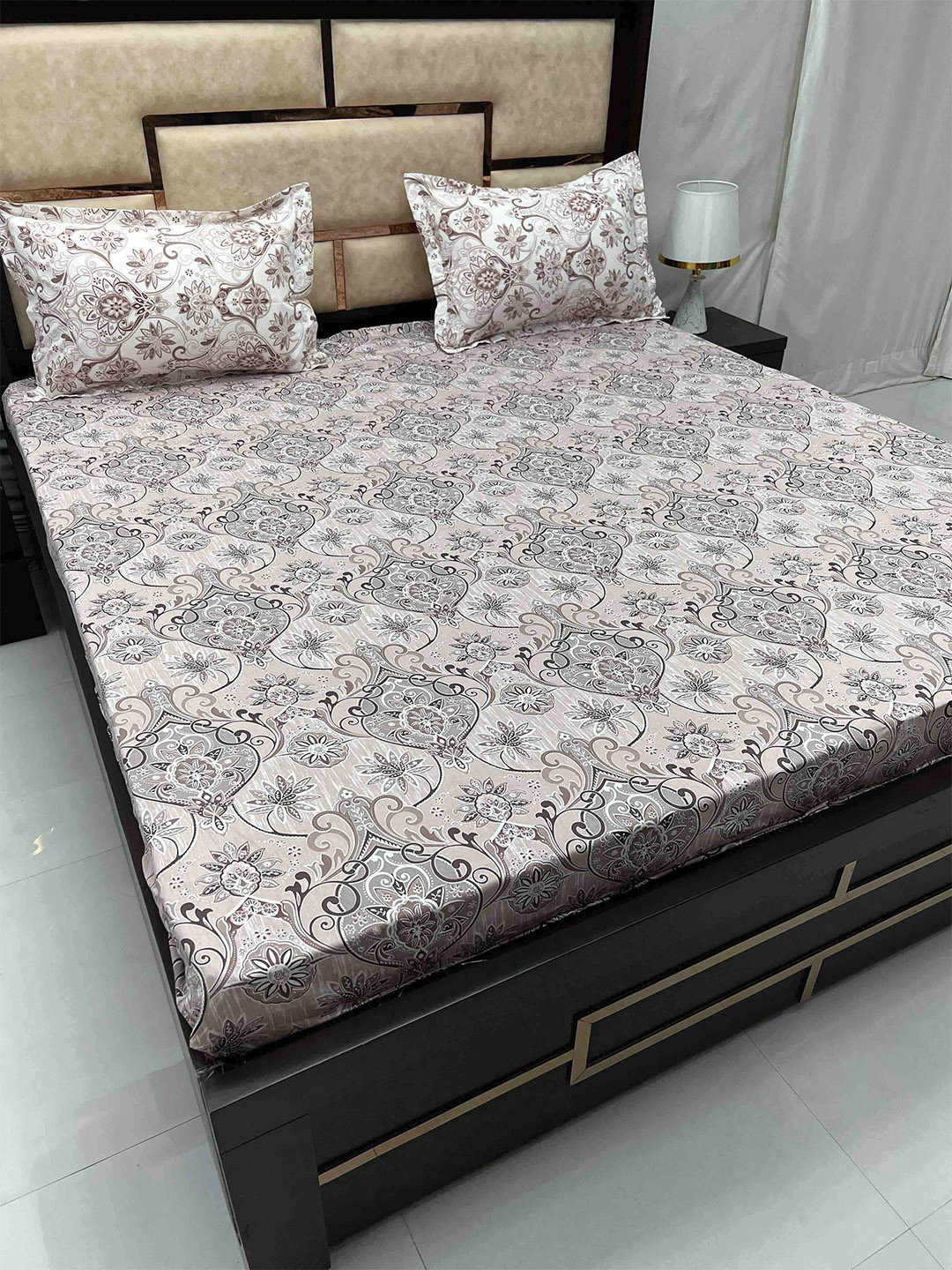 

Pure Decor Sapphire Grey Floral Cotton Fitted 330 TC Super King Bedsheet & 2 Pillow Covers