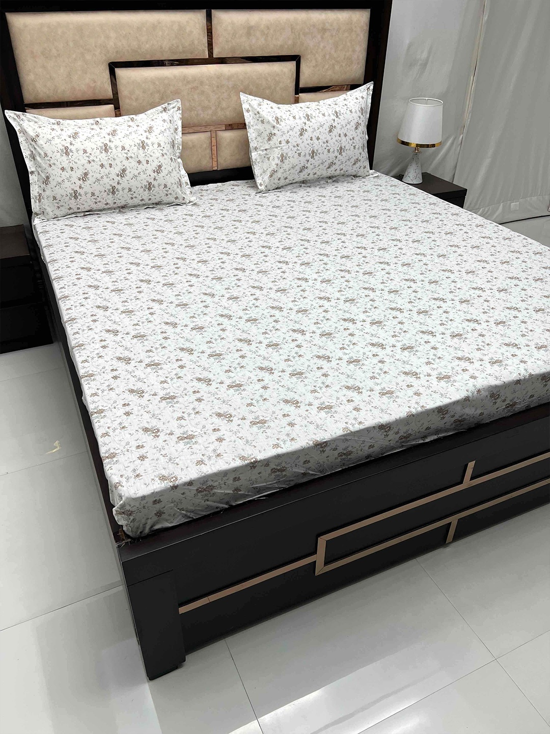 

Pure Decor Gem White & Grey Floral Cotton 330 TC King Bedsheet With 2 Pillow Covers