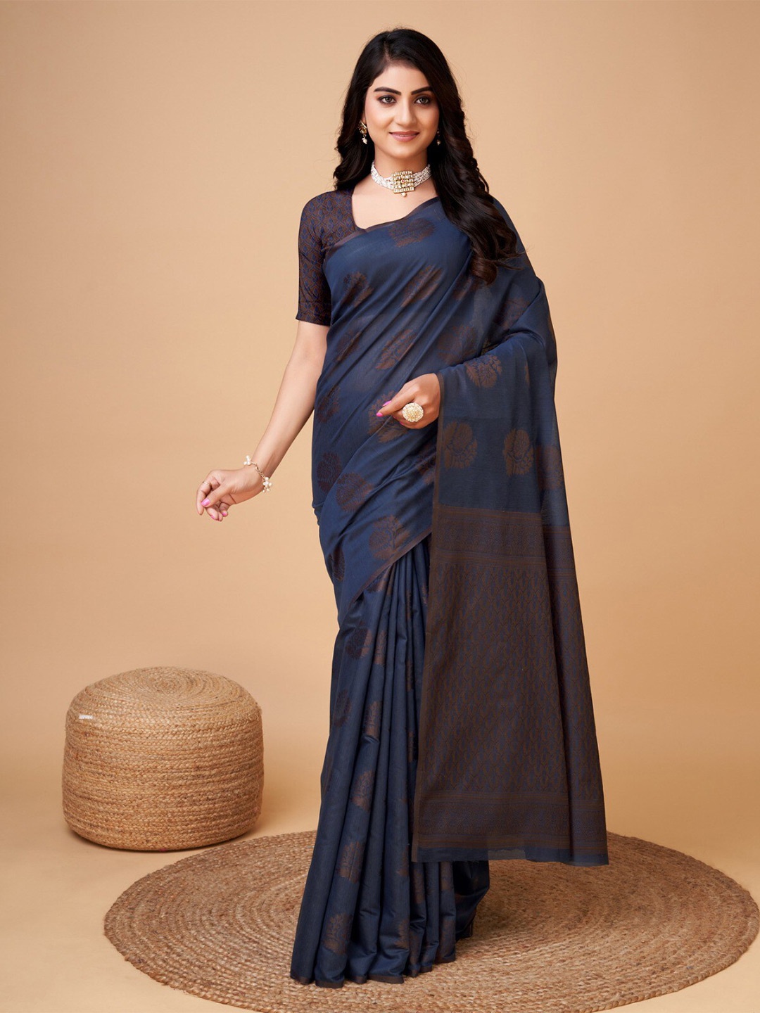 

MARGI DESIGNERS Ethnic Motifs Woven Design Zari Art Silk Kanjeevaram Saree, Navy blue