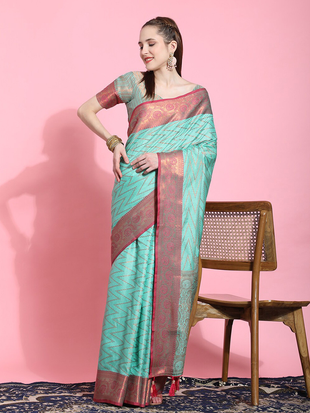 

MARGI DESIGNERS Ethnic Motif Woven Design Zari Silk Cotton Kanjeevaram Saree, Turquoise blue