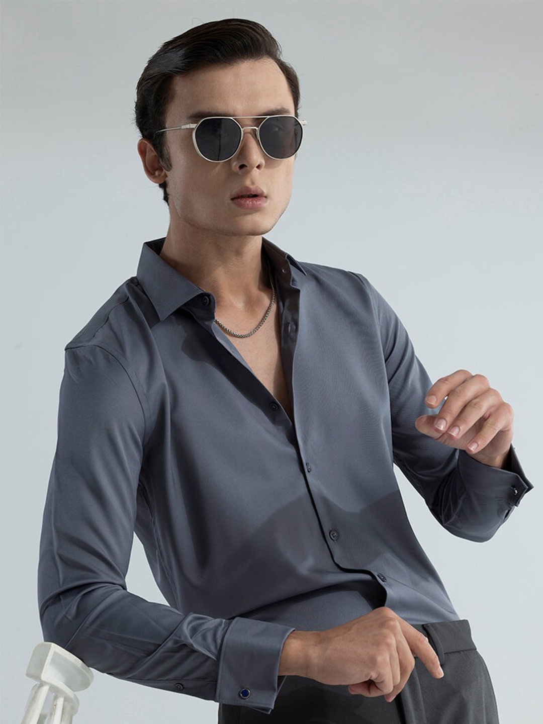

Snitch Grey Classic Slim Fit Spread Collar Satin Cotton Casual Shirt
