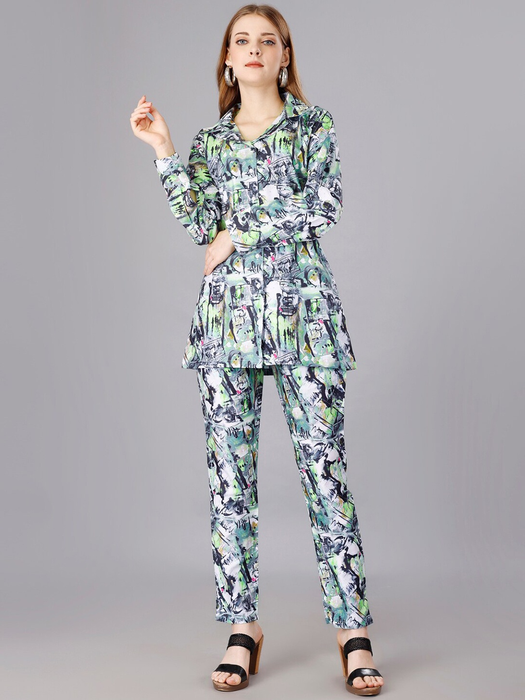 

UDBHAV TEXTILE Printed Tunic With Belt & Trousers, Green