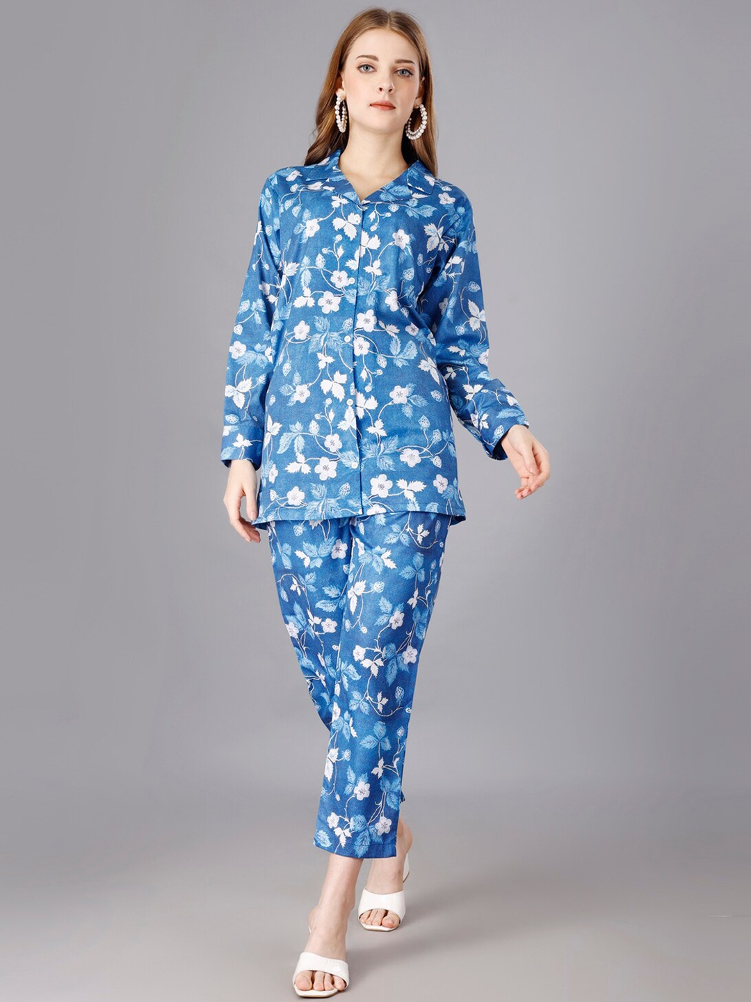 

UDBHAV TEXTILE Floral Printed Notched Lapel Tunic With Trouser Co-Ords, Blue
