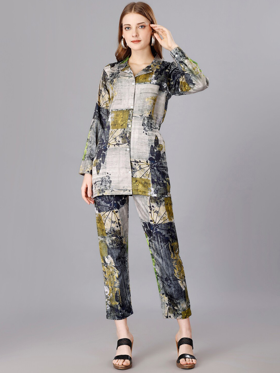 

UDBHAV TEXTILE Floral Printed Long Sleeves Shirt With Trouser, Grey
