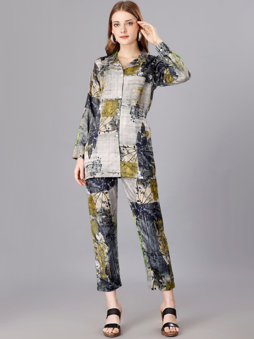 

UDBHAV TEXTILE Floral Printed Tunic With Trousers, Grey