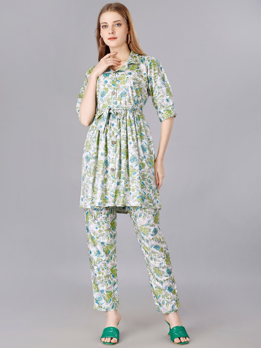 

UDBHAV TEXTILE Printed Shirt Collar Waist Belt With Printed Trousers Co-Ords, Green