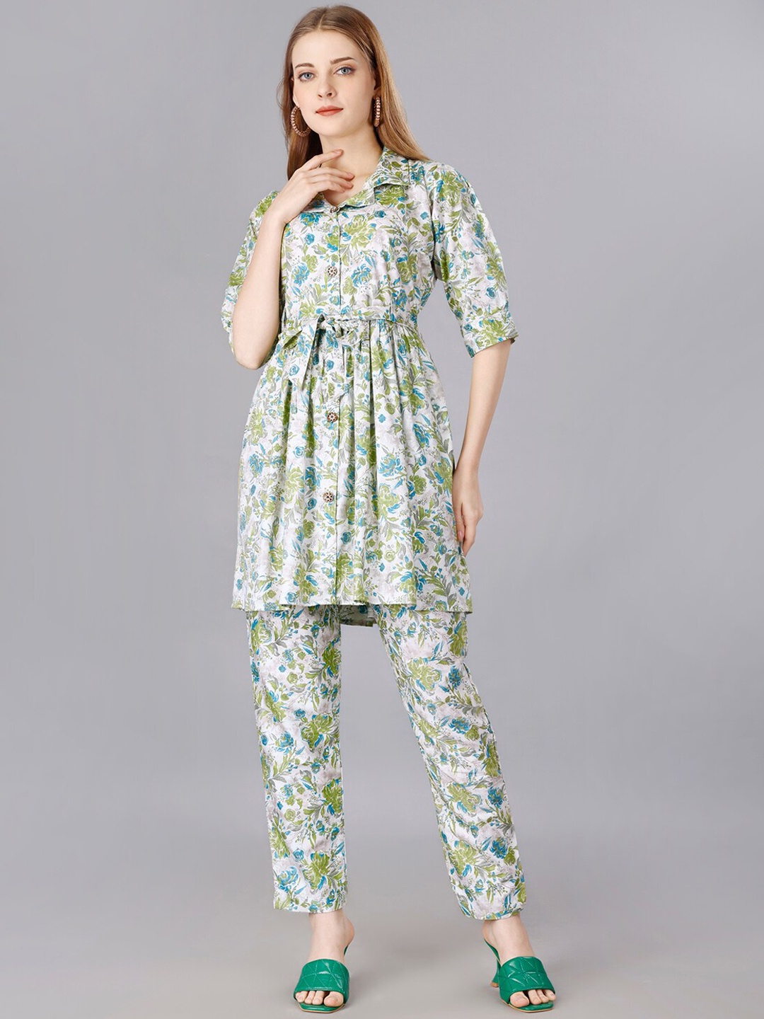 

UDBHAV TEXTILE Floral Printed Tunic With Straight Trousers, Green