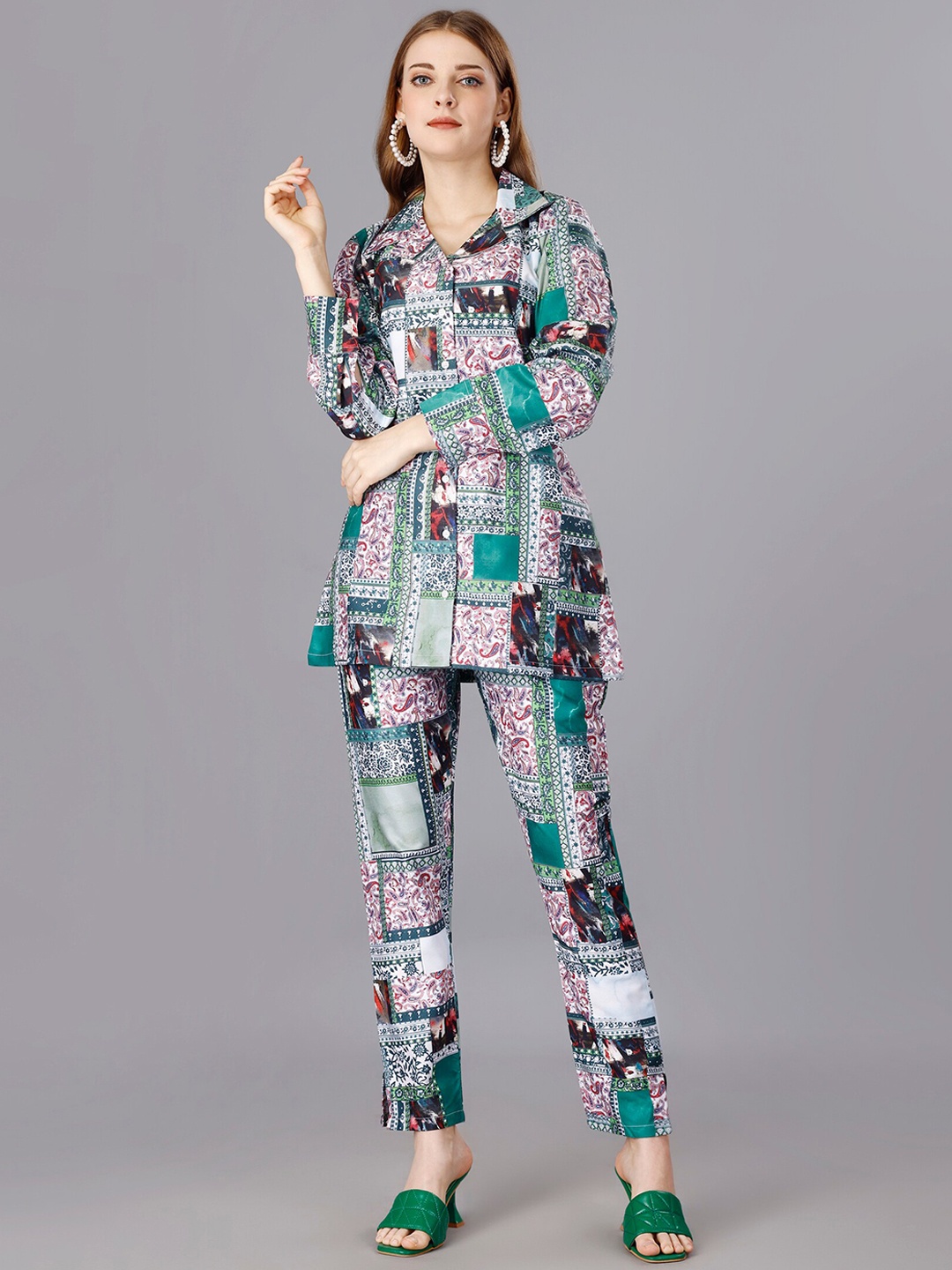 

UDBHAV TEXTILE Printed Notched Lapel Tunic With Waist Belt & Trousers Co-Ords, Green