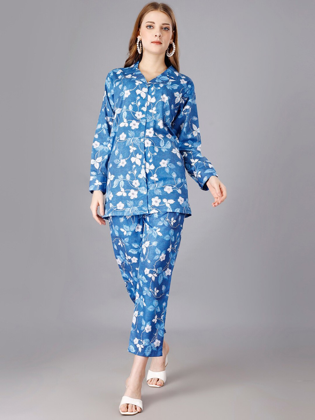 

UDBHAV TEXTILE Floral Printed Tunic With Trousers, Blue