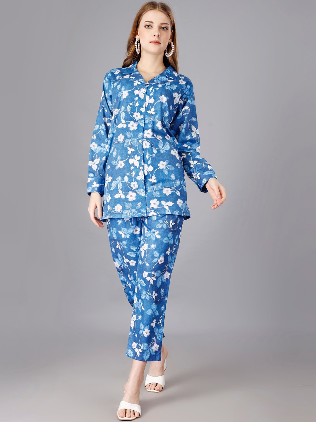 

UDBHAV TEXTILE Floral Printed Notched Lapel Collar Tunic With Belt & Trouser Co-Ords, Blue