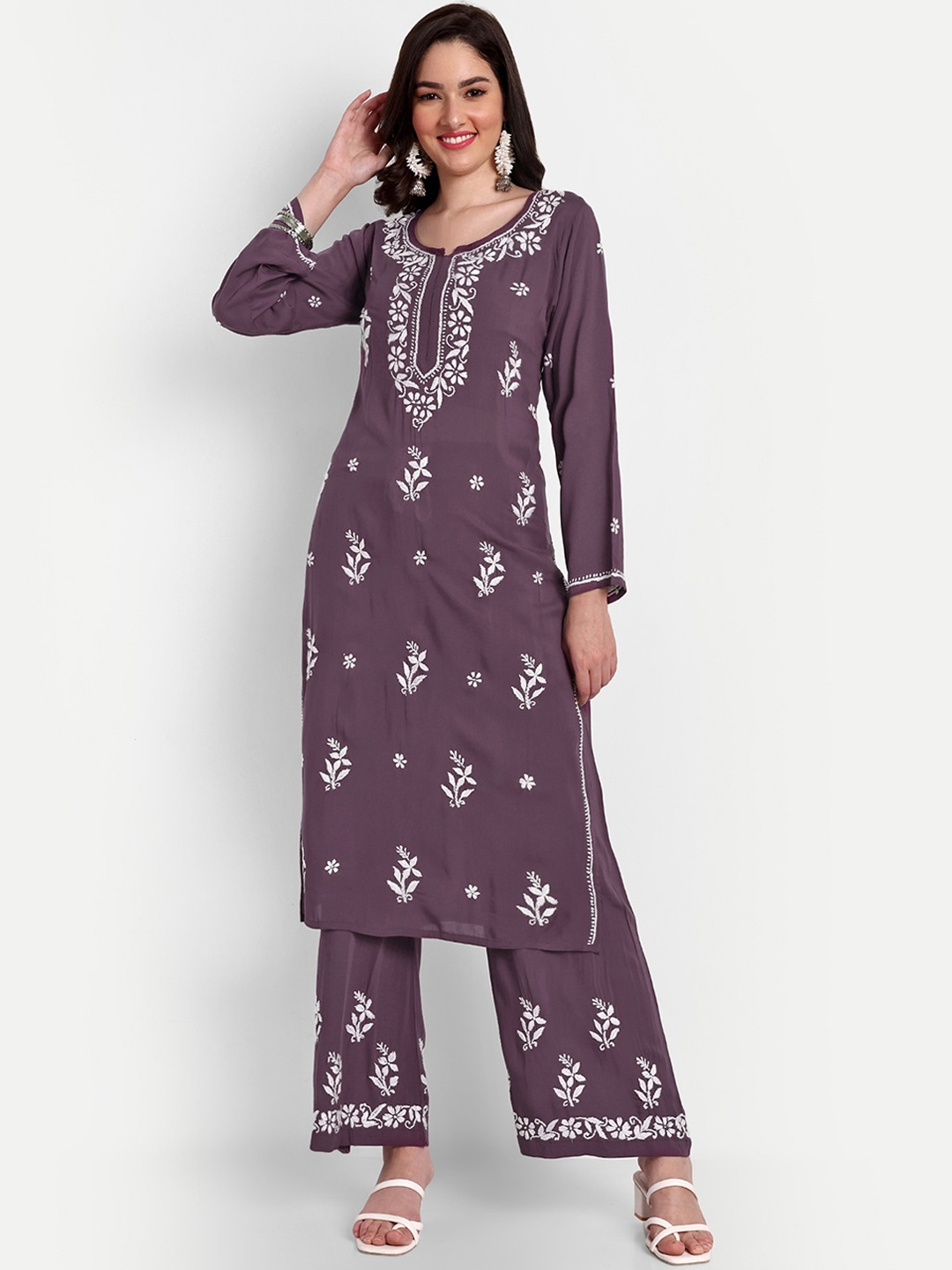 

Indiankala4u Floral Embroidered Regular Chikankari Kurta with Palazzos, Burgundy