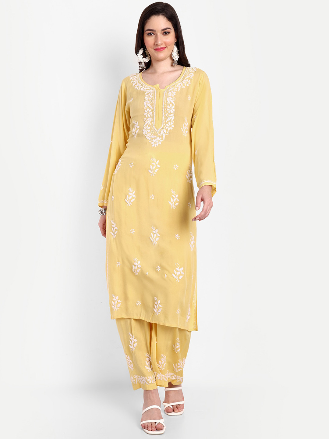 

Indiankala4u Floral Embroidered Regular Chikankari Kurta with Palazzos, Yellow