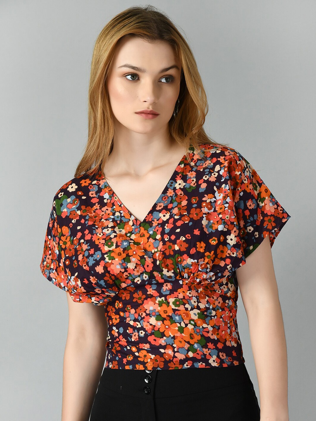 

TAKI TAKI Floral Printed Extended Sleeves Smocked Cotton Empire Crop Top, Orange