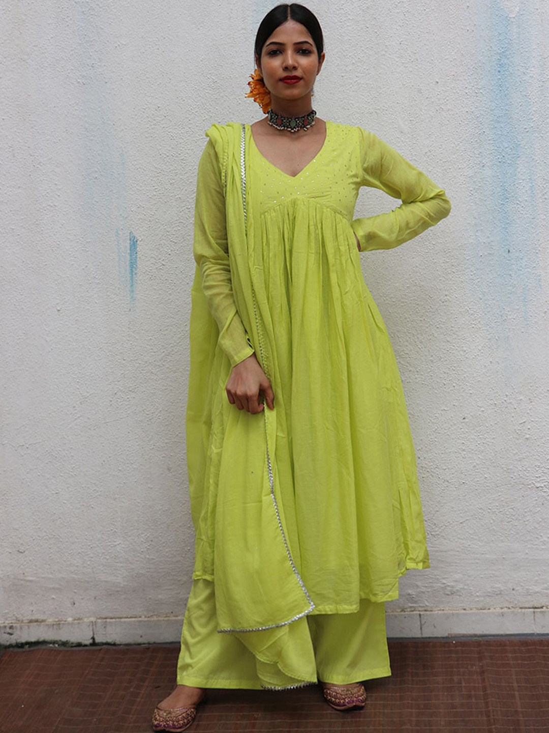 

Chidiyaa Empire Pure Cotton Kurta With Palazzos & Dupatta, Lime green