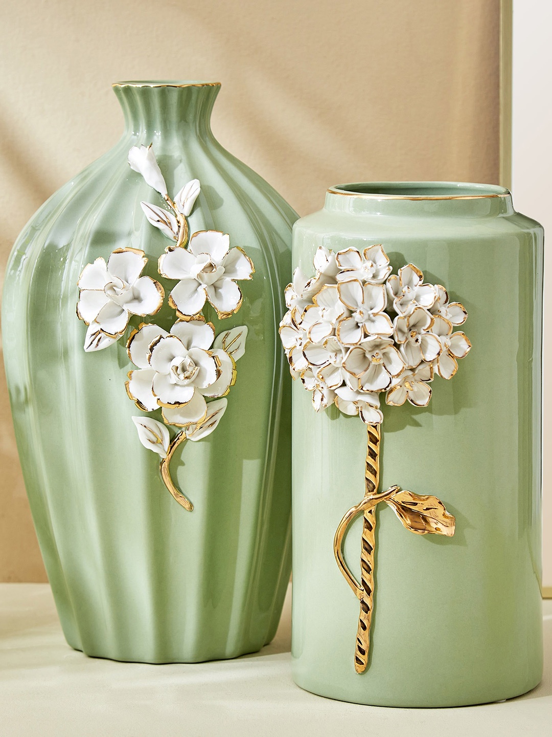 

Home Centre Moksha Green & White Floral Ribbed Vase