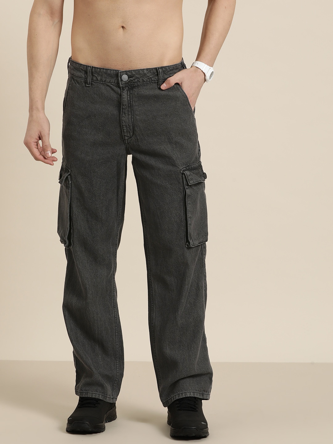 

HERE&NOW Men Relaxed Fit Cargo Jeans, Charcoal
